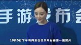 甜馨与小伙伴写真曝光，涂唇眉画像极李小璐，拍照姿势又酷又飒
