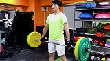 今天是锻炼的郑元畅啊，练举重练的手上茧子都好严重