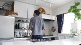 太可爱！猫头鹰听见主人呼喊，迈着小碎步屁颠屁颠就走来了！