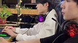姐妹们 去网吧转转吧 真的会有帅哥！！网吧 侧颜