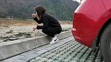 我在翻越秦岭山脉，大家节日快乐