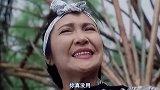 李连杰被敌人意外点穴定身，看他如何机智解穴！
