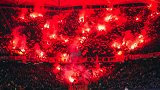 太狂热！8000名德累斯顿球迷把汉堡主场变成地狱 ​