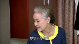 众人来看望病床上女子，没想到女子是在装病