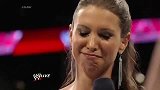 WWE-14年-RAW第1105期：史蒂芬妮布里贝拉夏日狂潮难逃一战-花絮