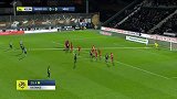 第43分钟昂热球员阿利维射门 - 打偏