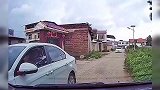 你为什么不倒车呢？靓仔？