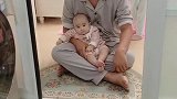 你们上个厕所门口也站这么多人吗？