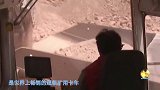 满载552吨的超级卡车，用上无人驾驶高科技能乖乖干活吗？