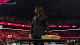 WWE-14年-RAW第1114期：罗林斯遭恶搞 被射一身大发雷霆-花絮