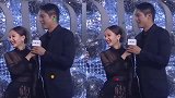 王子文吴永恩牵手走红毯，官宣恋情仅三天，猝不及防撒狗粮好甜