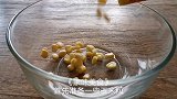 金黄酥脆的黄金玉米烙，实在太香了，吃一次就念念不忘！