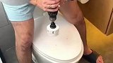 国外工匠改造马桶，这最后的用法，我是万万没想到