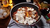 无敌下饭的麻婆豆腐，酱汁浓郁，香香辣辣超好吃