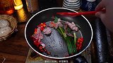 鸡胗的家常做法，百吃不腻的鸡胗炒蒜苗，超级下饭