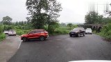 农村结婚现场，乡亲们搬得这些东西，都是婆家的嫁妆吗？