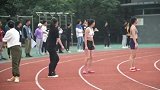 学校运动会上看到的小姐姐，看装备就知道她不是一般