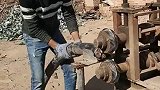小伙子累坏了