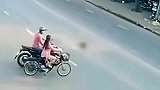 女子骑车回家，不是拍下，谁知道她的经历！