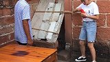 老二狗窝里的红包是哪来的