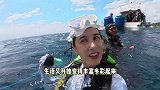 黄圣依上海甜品店被偶遇，路人生图美得权威，状态好看不出42岁