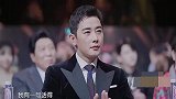 郭德纲当起盛典主持人，郭麒麟上台吐糟：别老瞎得罪人