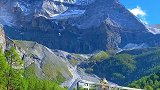 我本想边走边爱可你一个人就挡住了人山人海