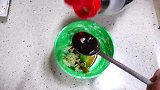 无情哈拉少上线！小哥哥吃五花肉盖饭和麻辣炖豆腐，吧唧吧唧吃的