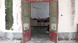 大美脸上过敏，胖墩怕传染躲得远远的，大美伤心地去找妈妈哭诉