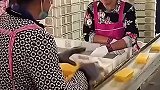 流水线上的回合制，聊天挣钱起并进