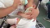 孩子都快饿死了，也没喝上一口奶