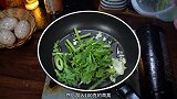 茼蒿要焯水吗，像我这样做的茼蒿炒毛豆不需要焯水
