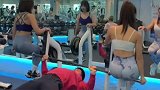 这哥们体力不错啊