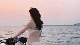 水上摩托出发了。