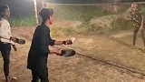 这才是，拖鞋的正确使用方式