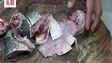 鲤鱼和豆腐这样搭配，吃起来汤鲜肉嫩，营养又下饭