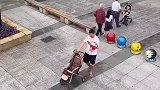 爸爸带娃，看你还敢玩手机？