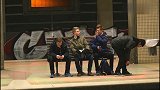 国外恶搞：突然看到男子后面在“冒烟”，路人捂着鼻子四处逃窜