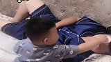 一进门就看到这一幕，真是让我哭笑不得，咱也不敢问！