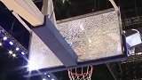 篮球-17年-super8惊现灌碎篮板  喷射机洋将盖夫尼扣出惊奇-专题