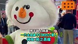 男子路上偶遇一只会用鼻子打枪的小雪人