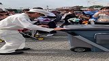 上海工作人员不会的表演