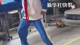 在班级六一活动上展示功夫，小孩姐太牛了！
