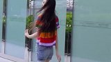 彩虹款上衣不错哦