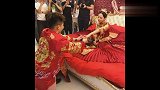 新疆的新娘真的好美哦，网友：真的是便宜这小子了！