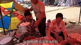 农村大集1元4个油煎包，10元1个新疆烤包子，那个更香