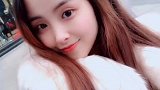 在我们这边批发市场拿衣服，口袋都是提的胶口袋