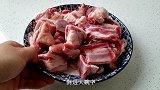 清炖羊排汤，不要直接下锅炖，做法和技巧告诉你，汤鲜味美无膻味