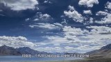 印度小伙卖鲜榨“西瓜汁”，2块钱1杯，走近一看被吓得不想喝！