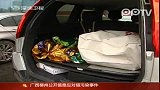 监控拍下小偷撬车盗窃 车主惊险追贼